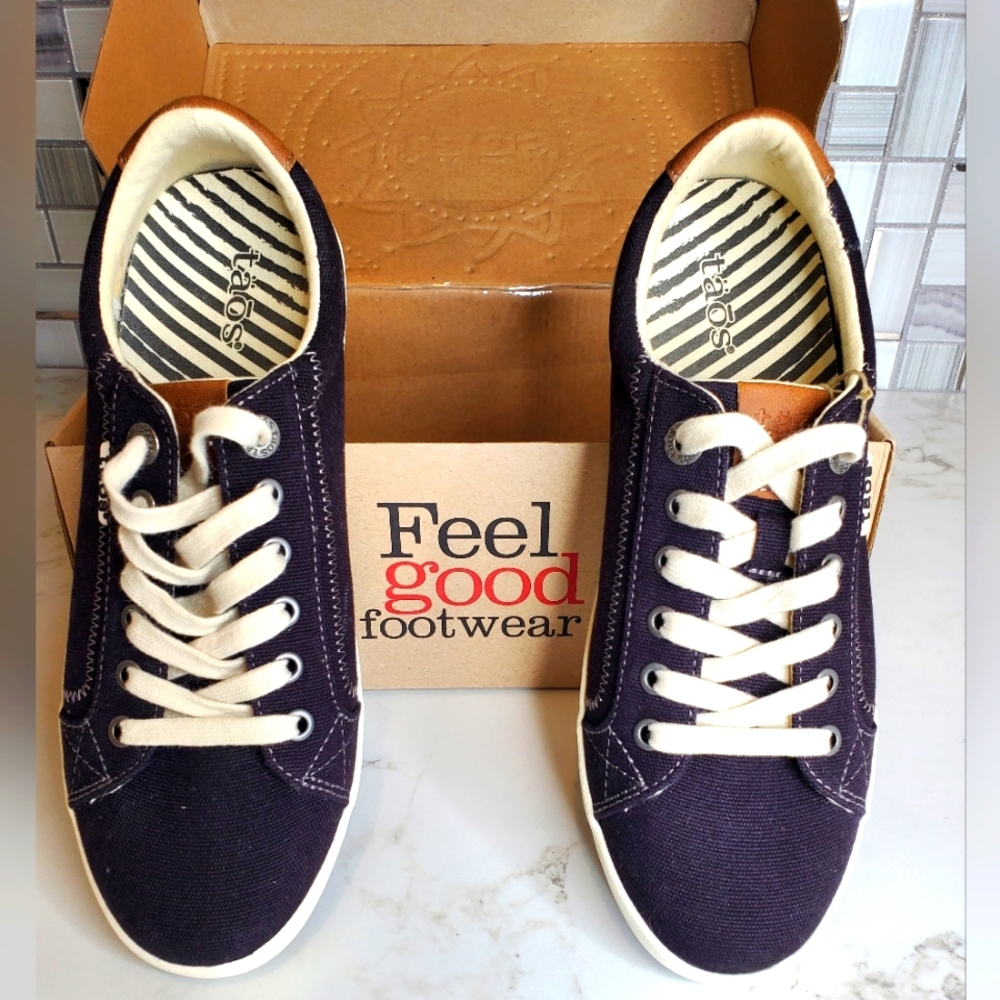 Brand new Black canvass Taos Sneakers